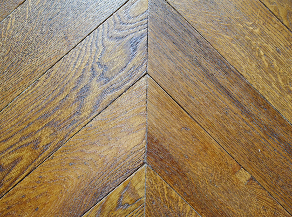 Comme du parquet ancien