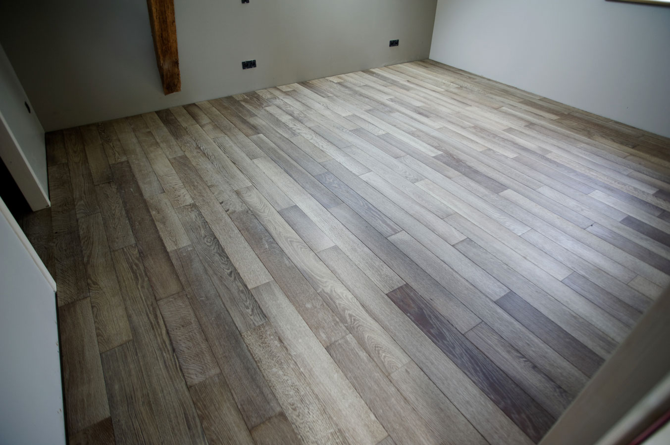 Gray for this parquet floor